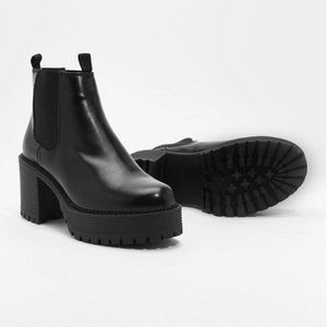 Black High Platform Chelsea Boots with Heel Pull